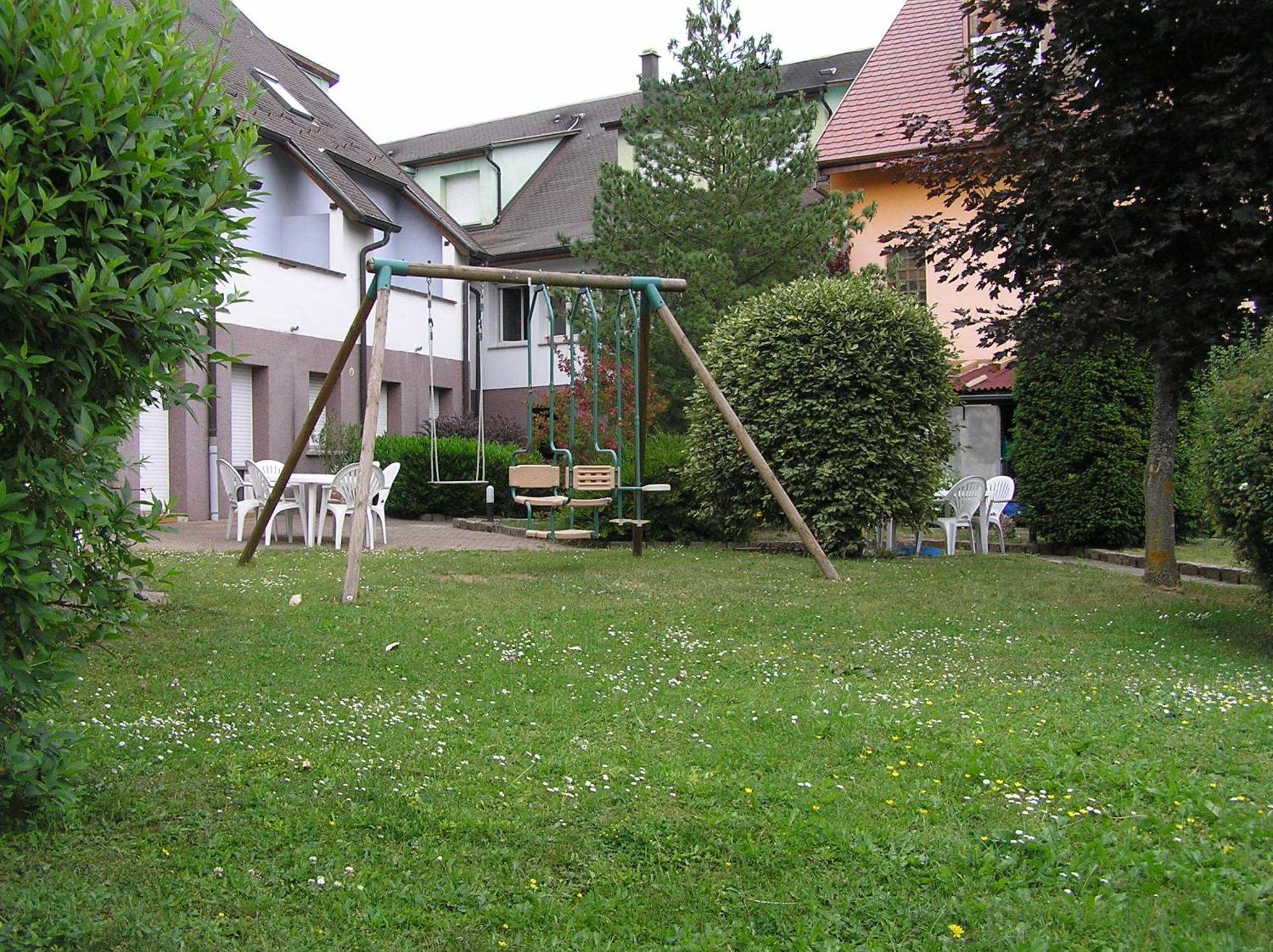 A L'Arbre Vert Wintzfelden Luaran gambar